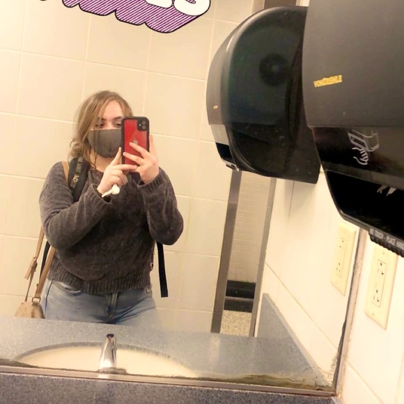 Meet your Posher, Hayley - Picture 4 of 9